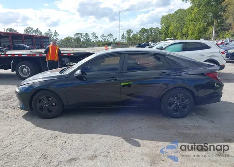 2021 Hyundai Elantra Sel z USA, uszkodzony, nr VIN 5NPLS4AG4MH019251